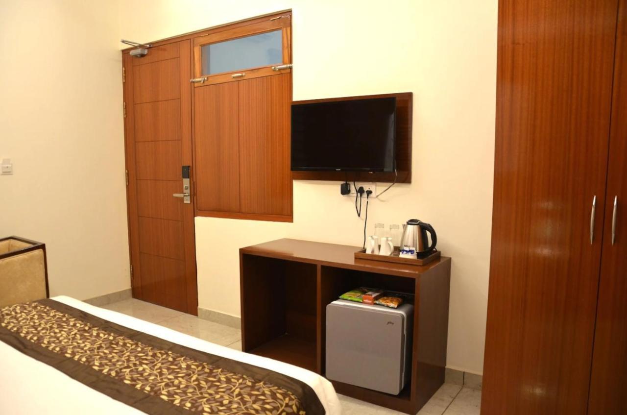 Fabhotel Roselle Inn Lucknow Bagian luar foto